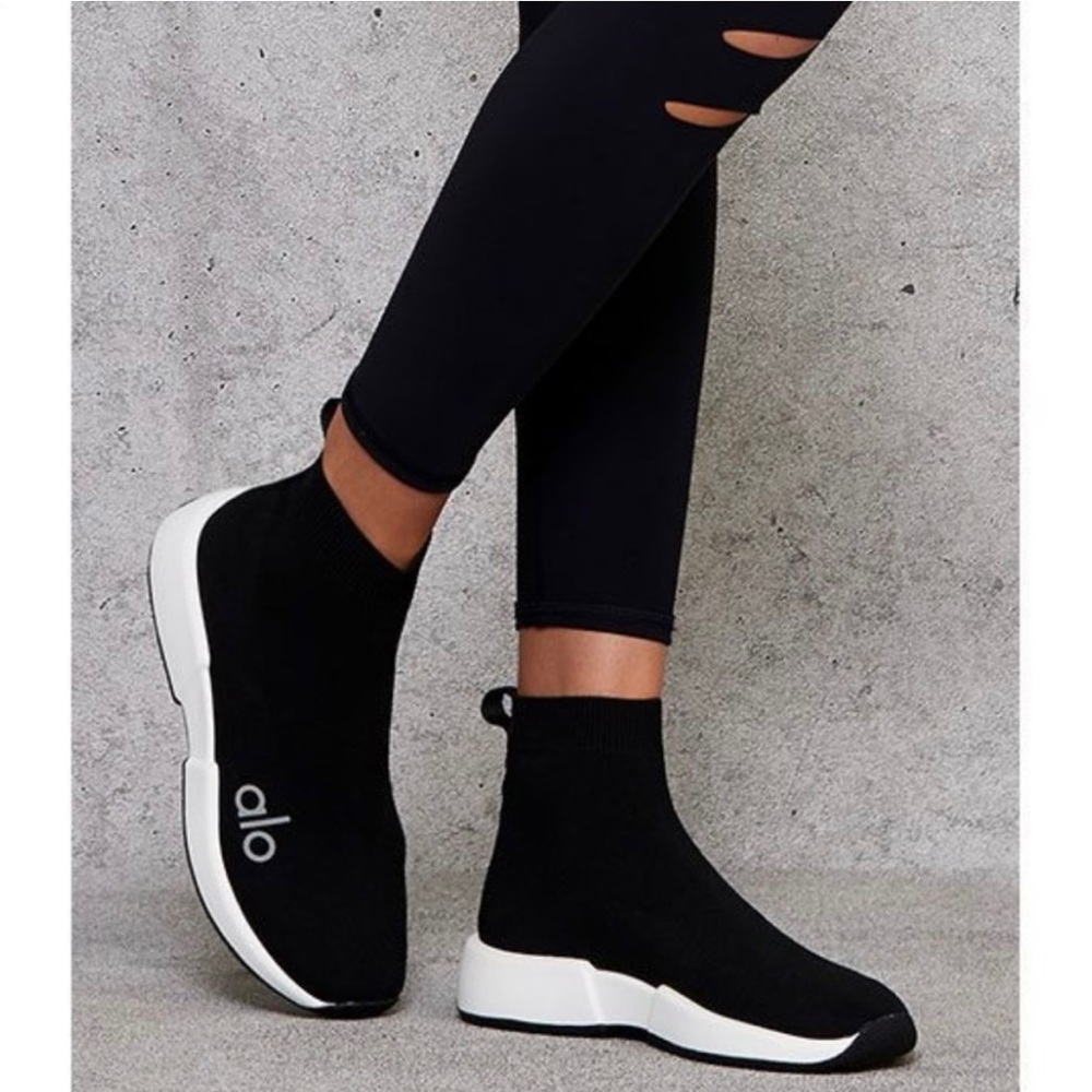 Alo Yoga Velocity Knit Shoes